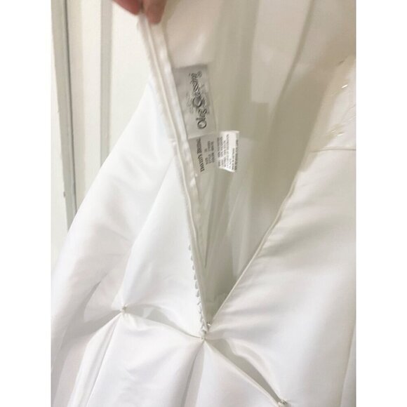 Oleg Cassini Women's A Line Caviar Beaded Weddiing Dress With Train - 20 - Picture 8 of 16